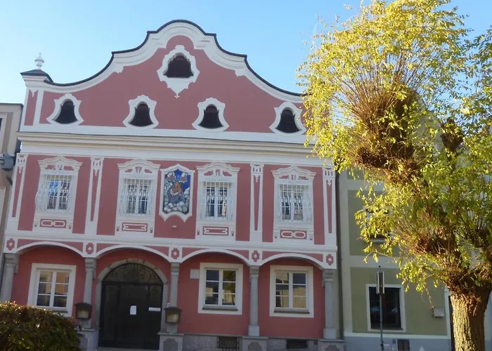 Hotel - Cafe - Konditorei Schroeckmayr-kastner 4*