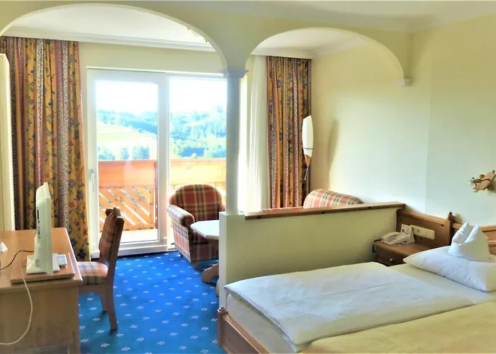 - Cafe - Konditorei Schroeckmayr-kastner 4*