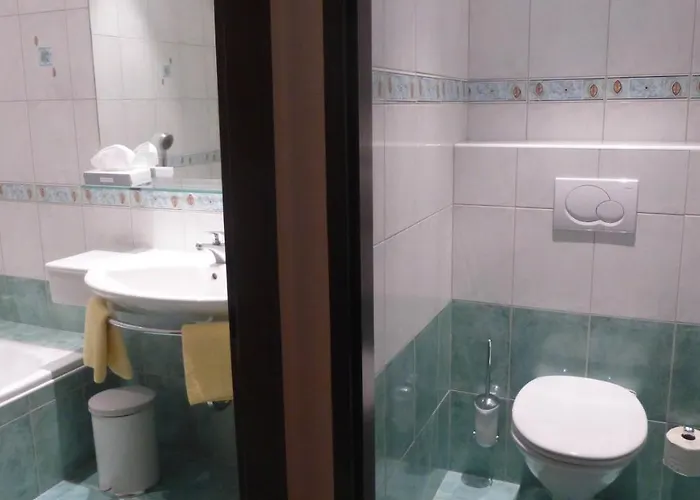 - Cafe - Konditorei Schroeckmayr-kastner